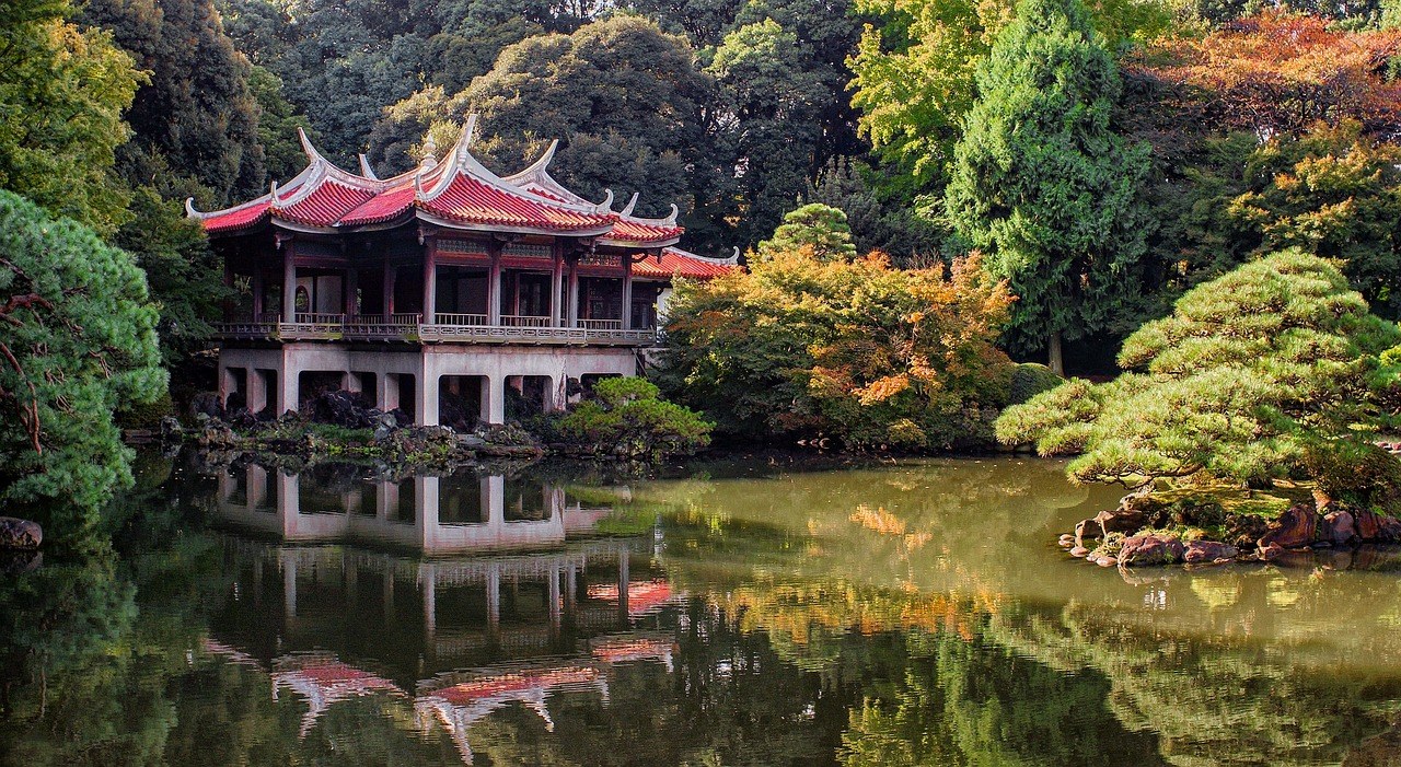 日本公園秋天紅葉景色