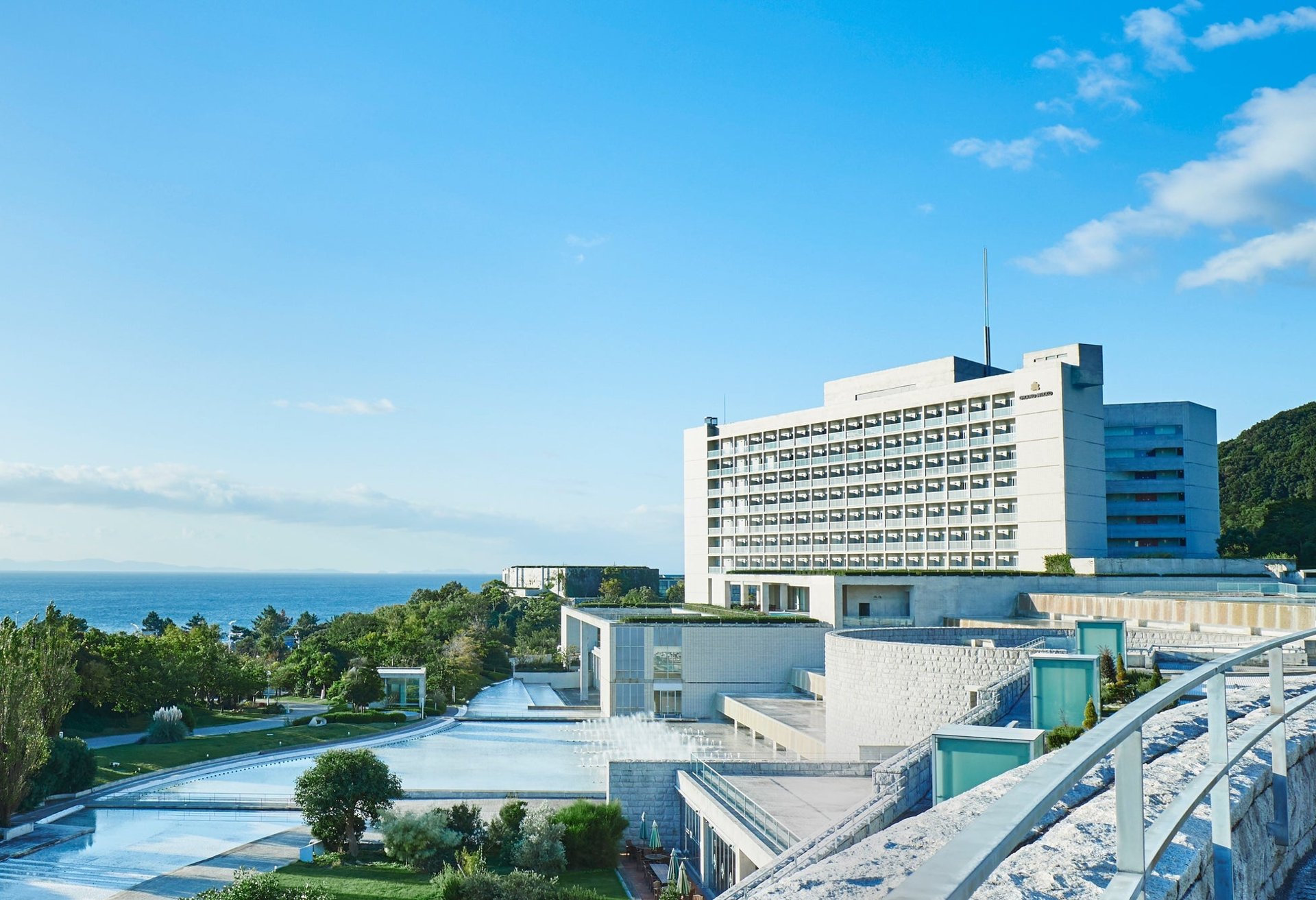 Grand Nikko Awaji(安藤忠雄設計)外景