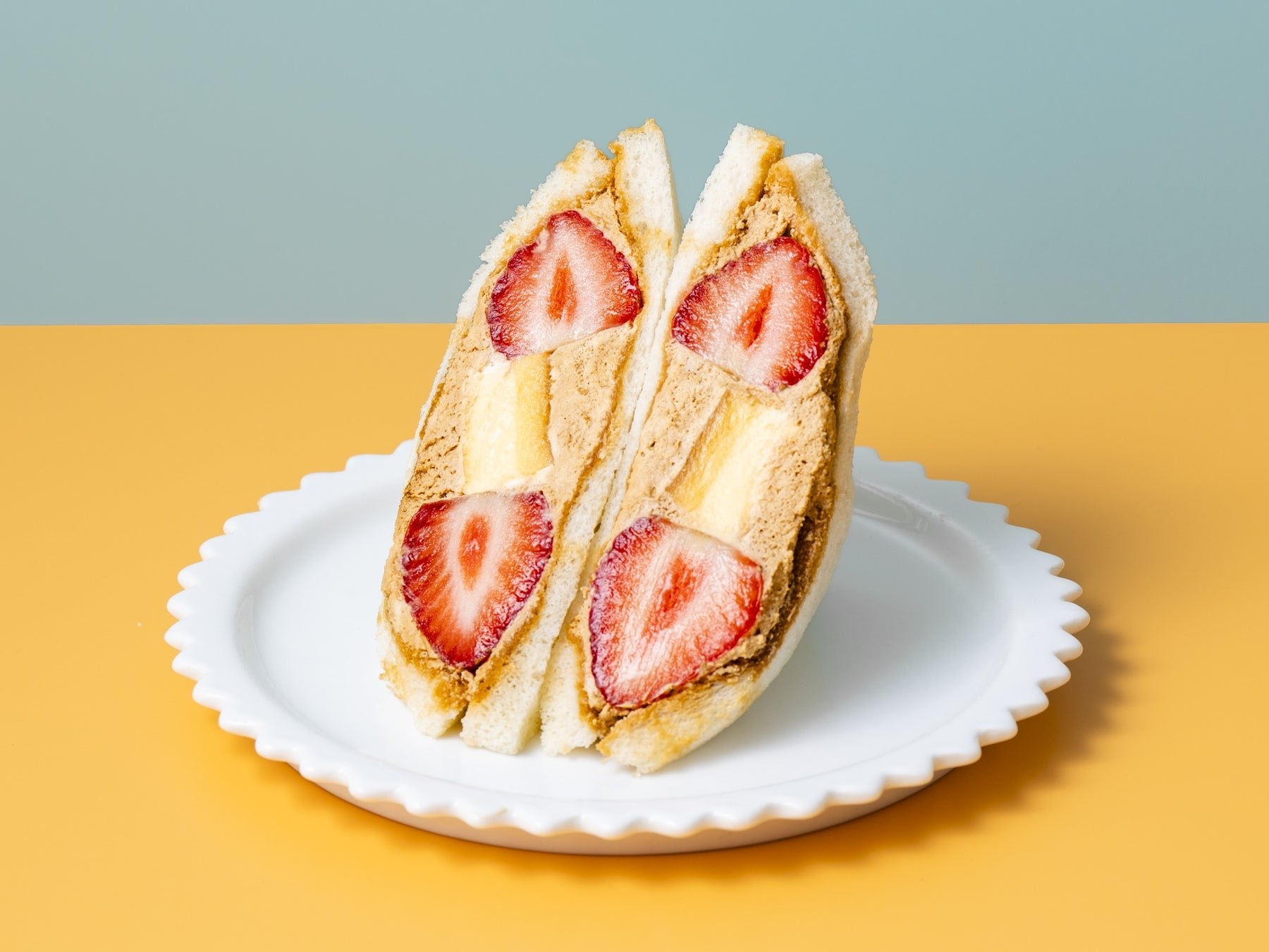ÉKITÉ品川限定「草莓×布丁焦香焦糖風奶油」三明治,950円,每日限20份。