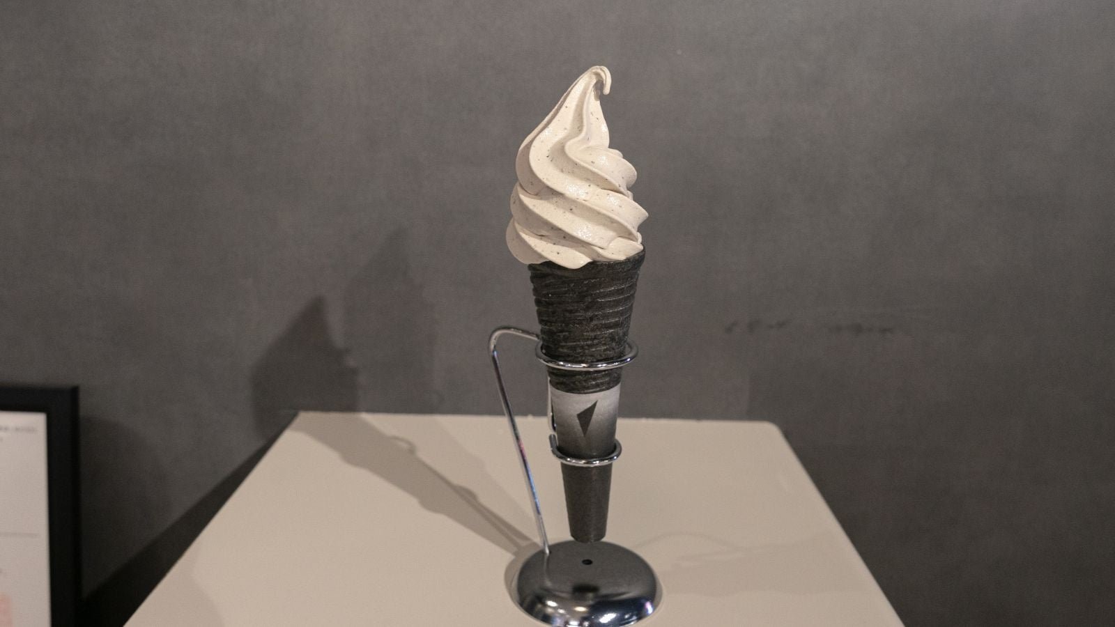 MIZU CAFE 新推出的京丹波黑豆軟雪糕（提供單位：Greenland Mizuho株式會社，PR TIMES）