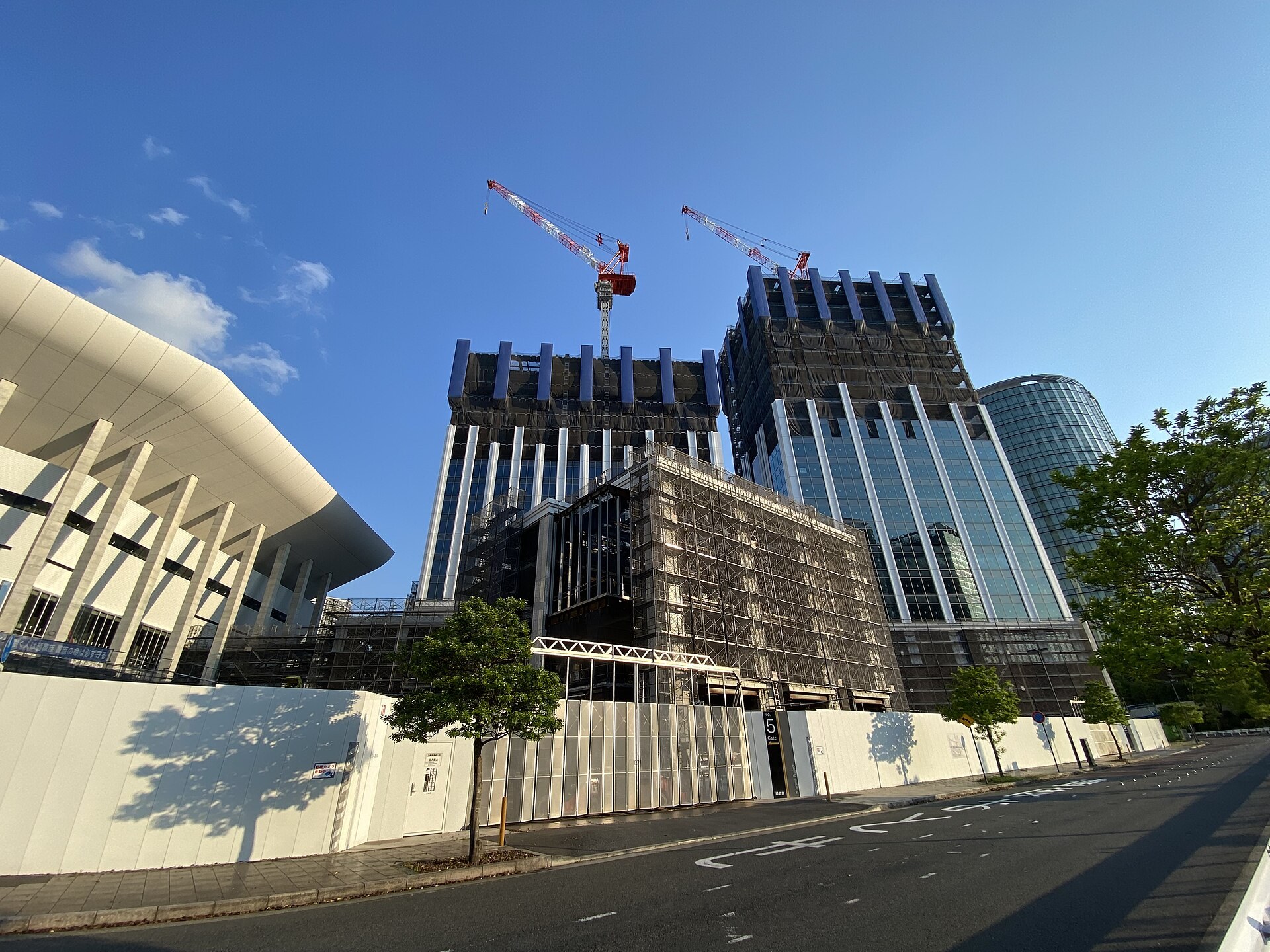 橫浜Hilton「赤い果実とホワイトチョコ」聖誕主題下午茶甜品架及菜式