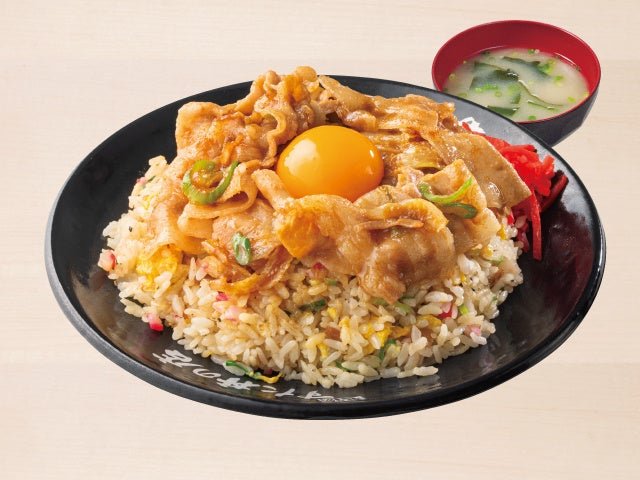 傳説すた丼屋「すたみなチャーハン」（圖片為PR TIMES提供）
