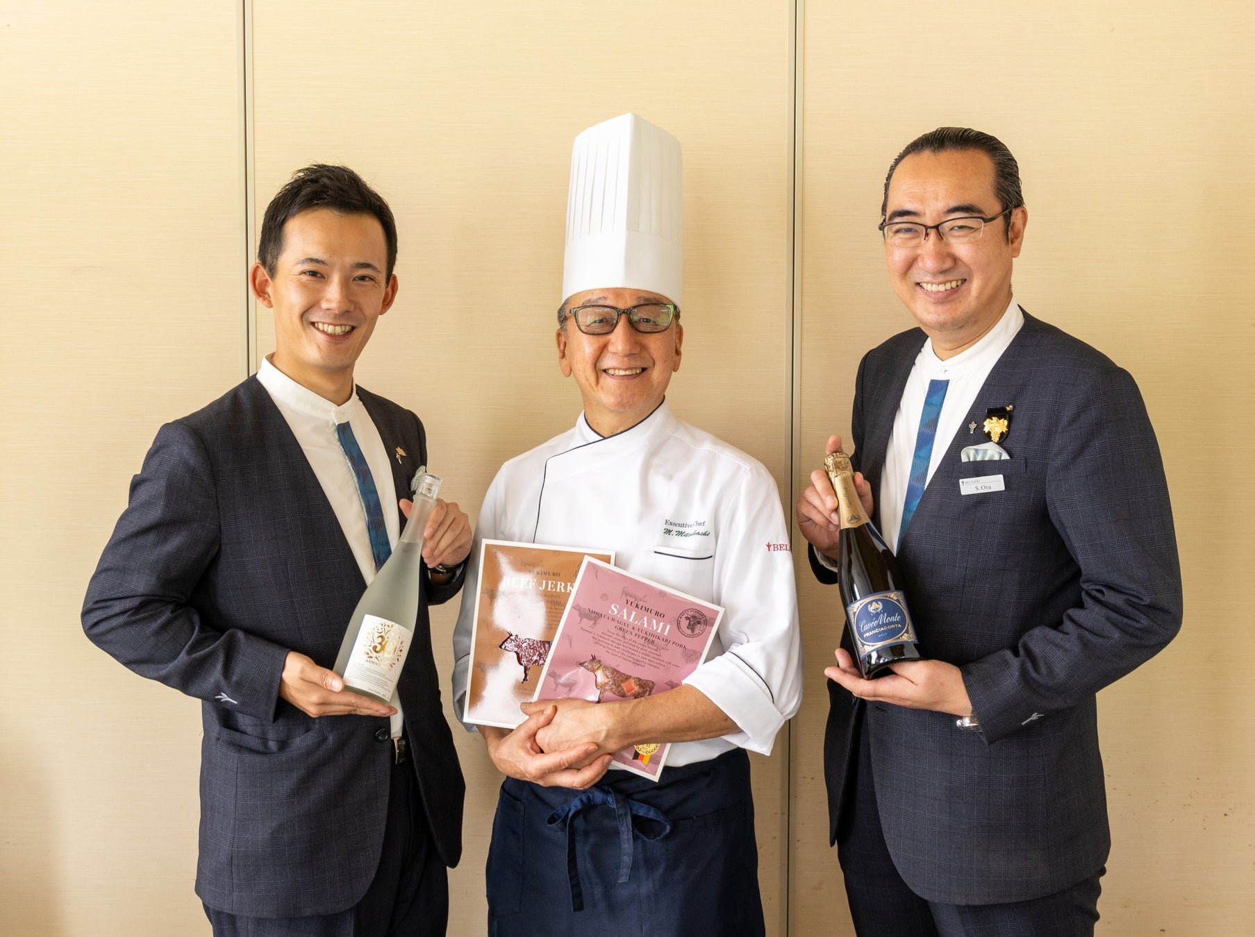 左起:酒店品酒師押木、總料理長三橋、侍酒師太田
