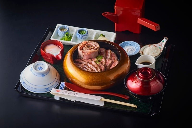 薩摩黒牛「肉まぶし」示意圖（約200g三部位，日本料理「千羽鶴」提供）