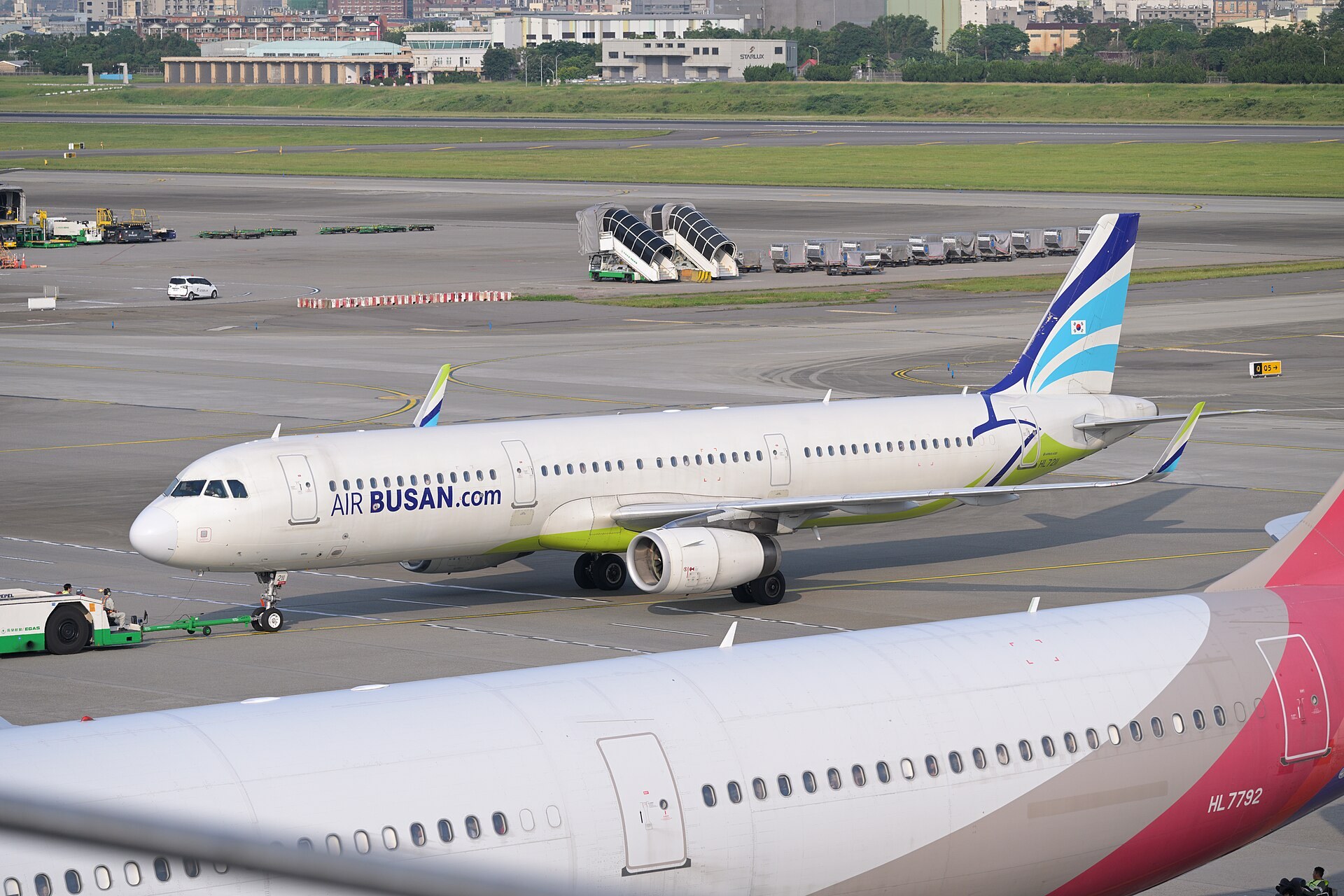 示意圖：客機停喺機場跑道