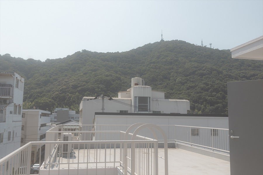 TO。hotel屋頂，可見眉山（照片來源：PR TIMES）