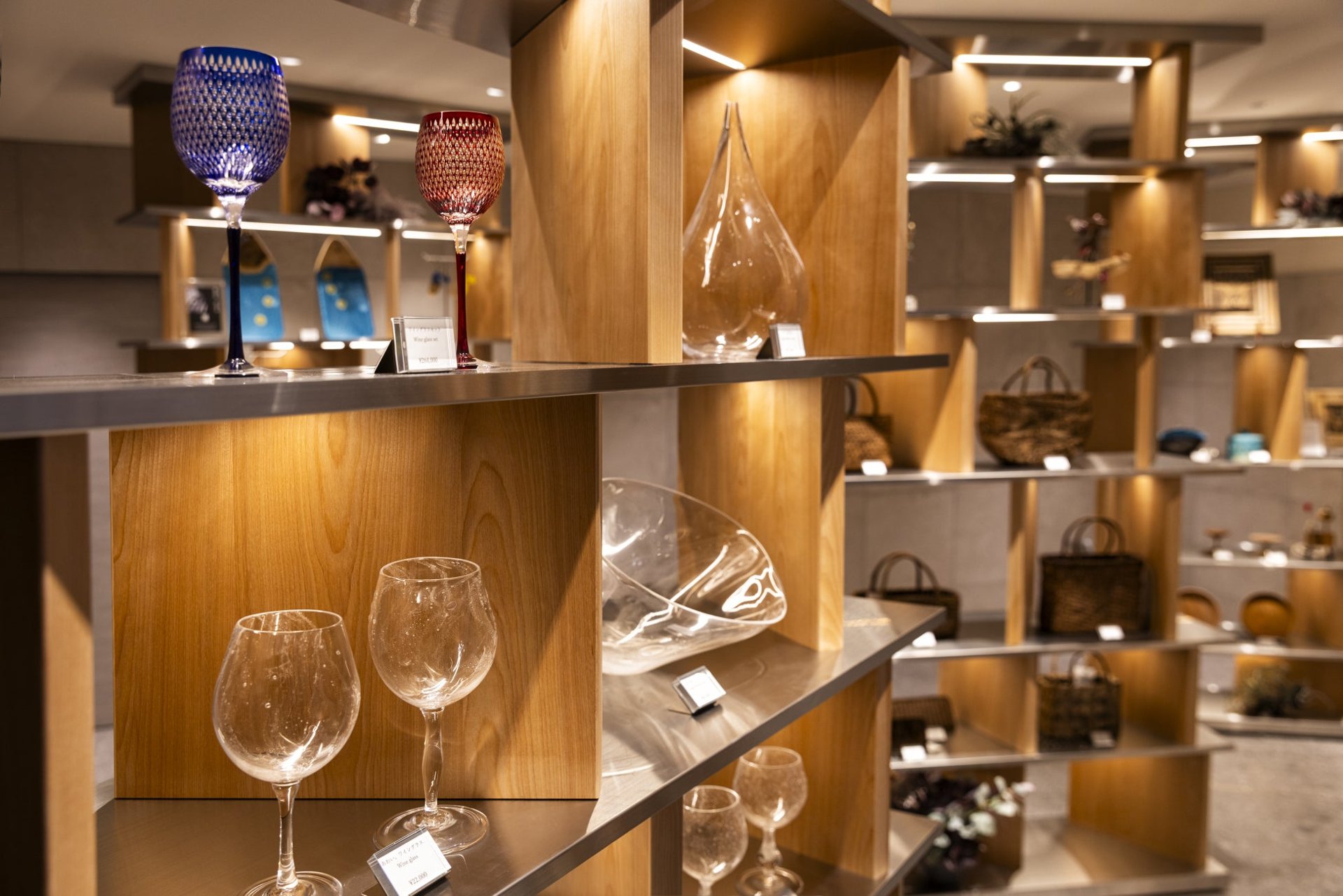 擴香器產品意象,於酒店館內賣店售賣