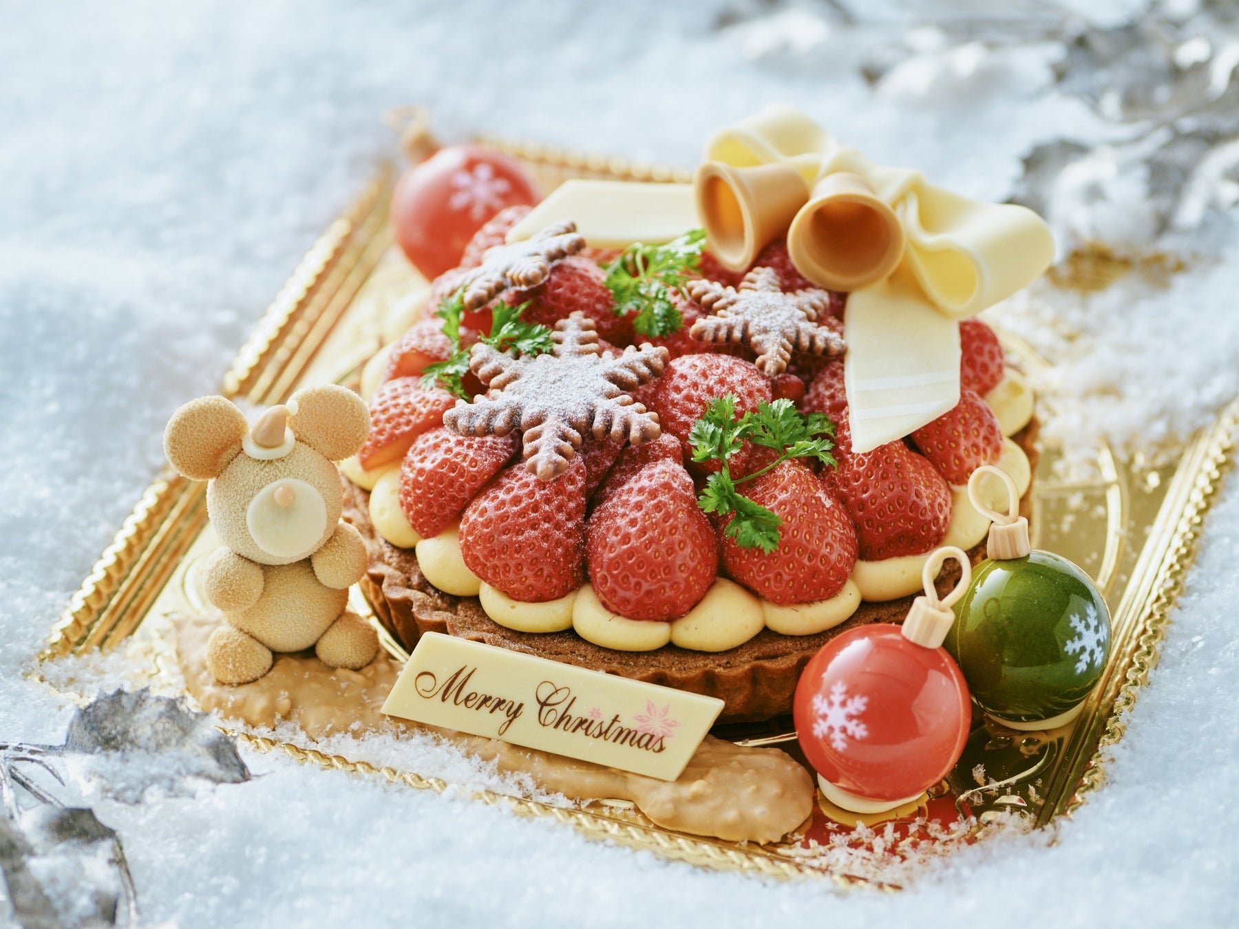 今季主打草莓夏洛特塔「Choux Plaisirs de Noël」,限50個(圖:PR TIMES)
