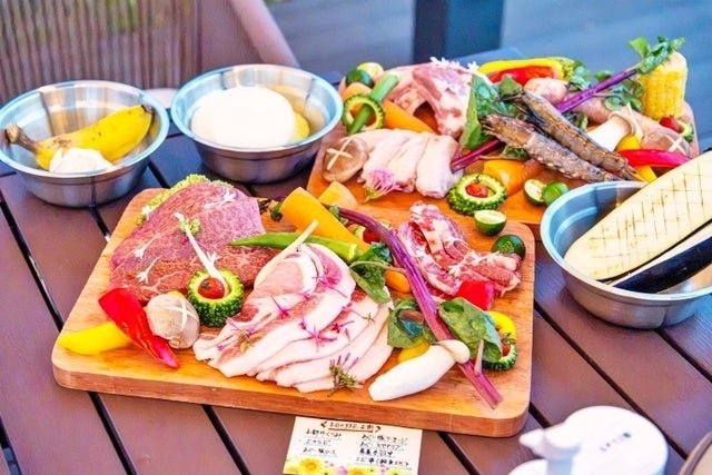 glampark 瀬底-Ocean Terrace- 跨年計劃嘅晚餐 BBQ 例子,含沖繩縣產牛同阿古豬。