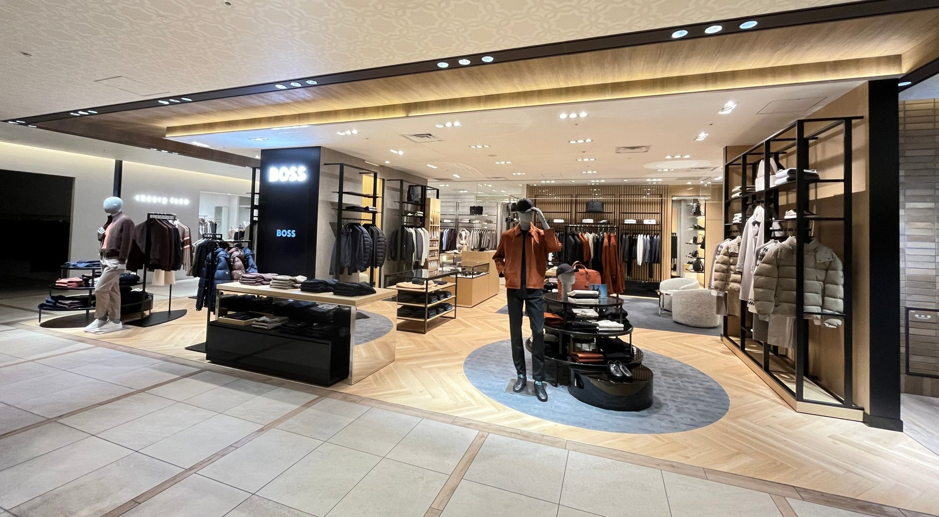 BOSS ショップ 大丸心斎橋店外景
