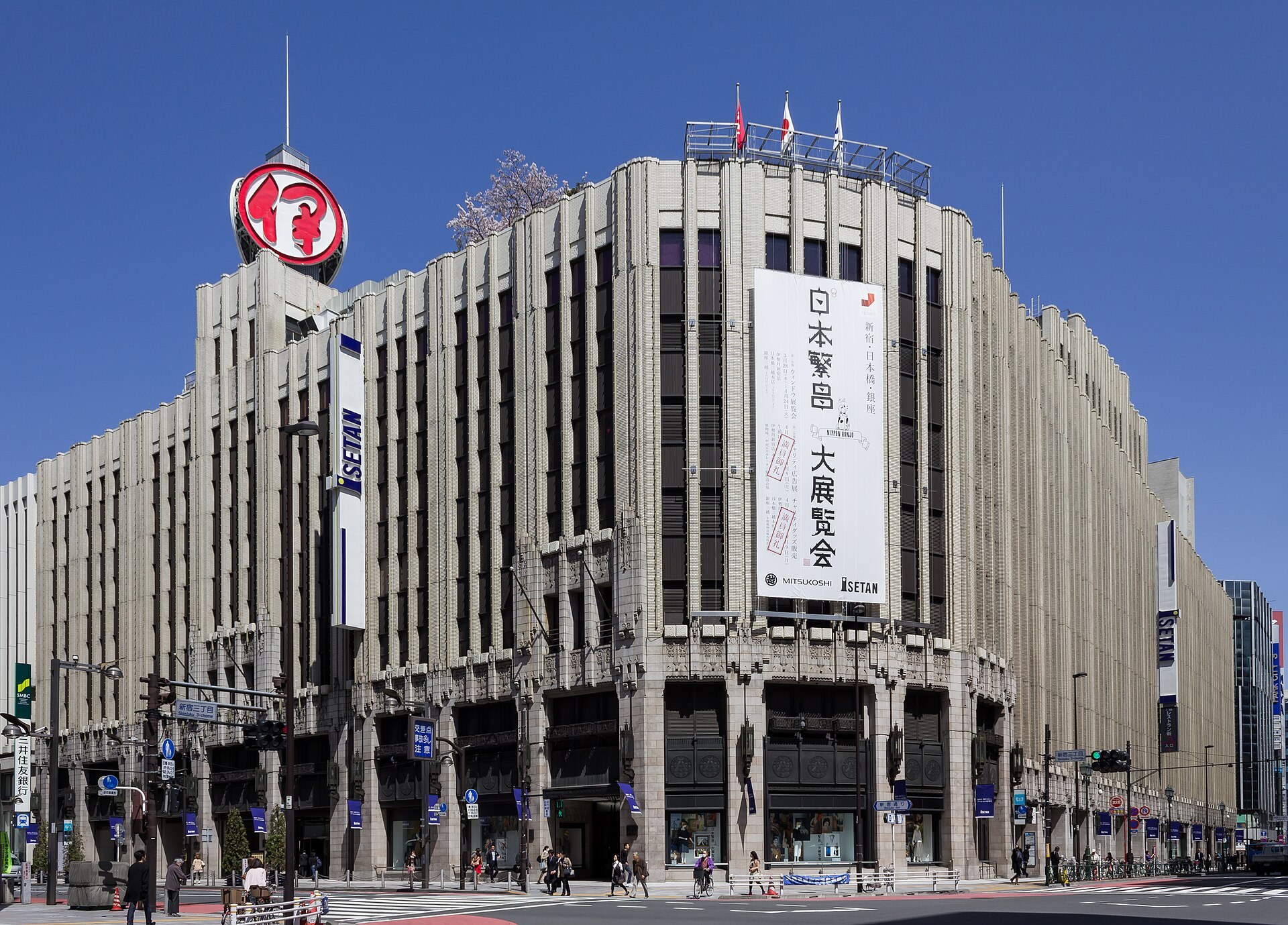 伊勢丹新宿店「NOEL A LA MODE 2026」香檳祭典現場,出展攤位擺放多款香檳供參觀者試飲
