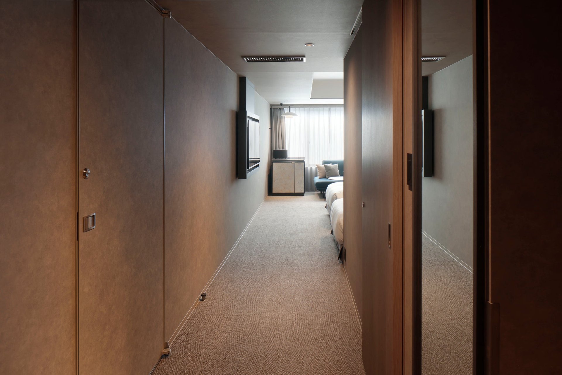 NOHGA HOTEL 清水 京都連通房嘅內門（閉上狀態），兩間 Deluxe Twin 之間嘅連接門。圖片來源：日本旅遊｜PR TIMES 酒店旅館
