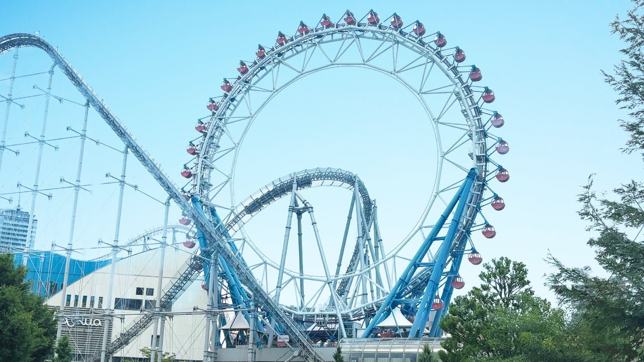 東京巨蛋城觀覽車ビッグ・オー,車廂內設有聯乘掛毯裝飾
