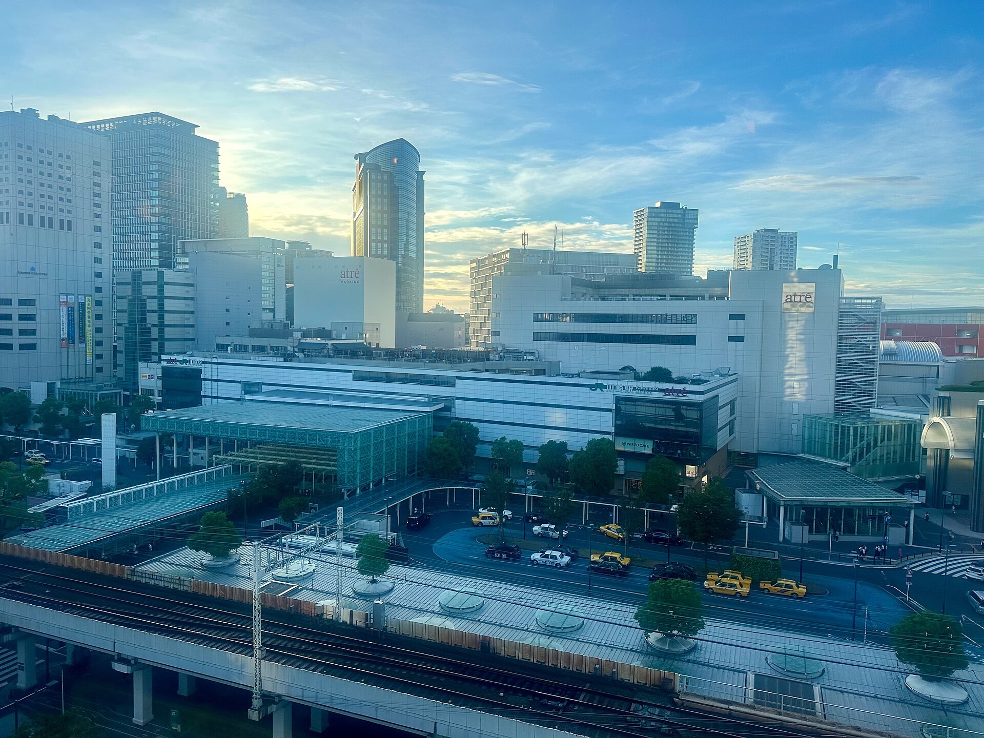 川崎駅東口周辺の夜市屋台（川崎夜市2026）